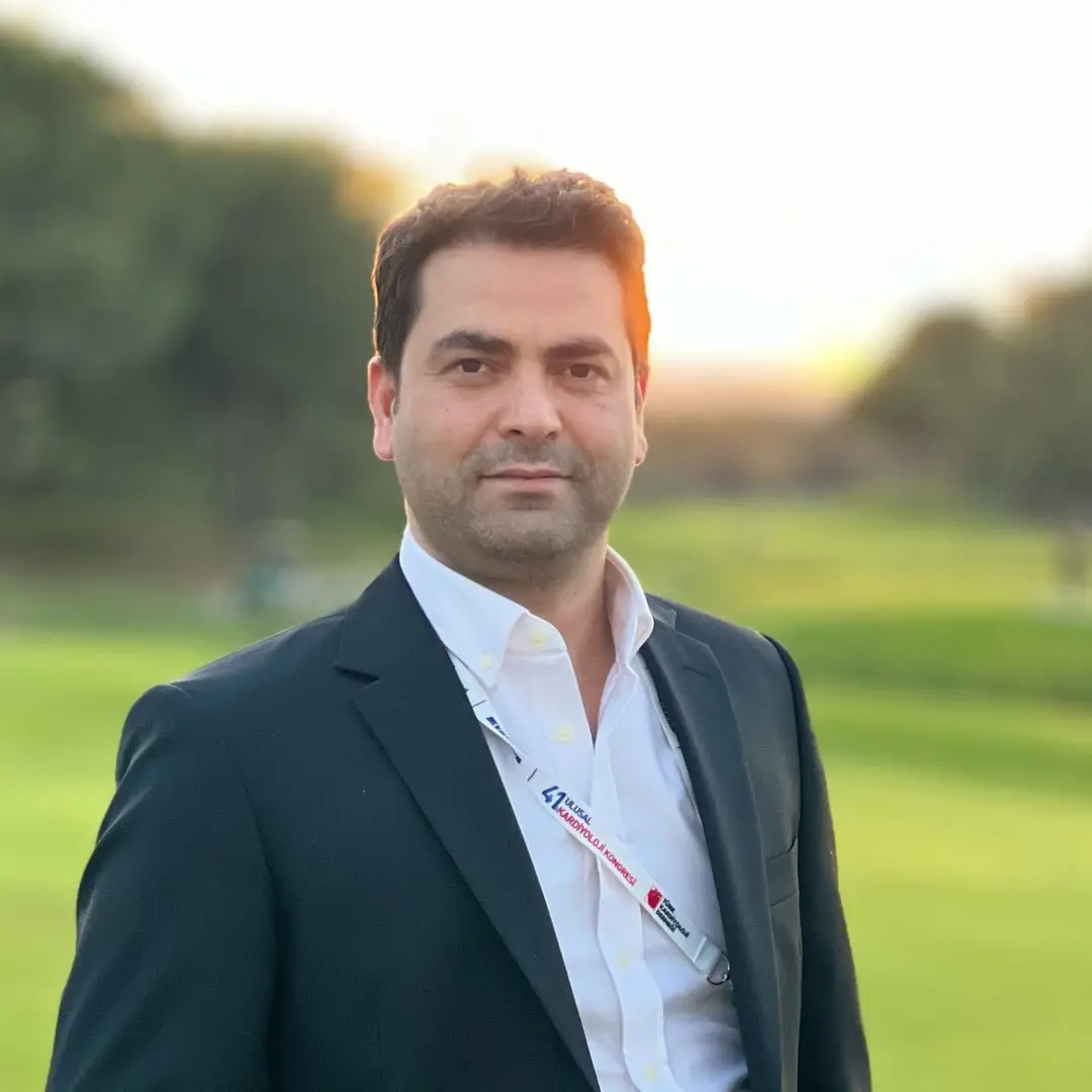 Prof. Dr. M. Kadri Akboğa akademik portre — Gazi Üniversitesi Tıp Fakültesi